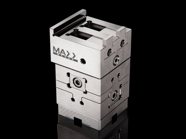 MaxxMacro (System 3R) 54 360° Rotatable Pendulum Vise Performance 1